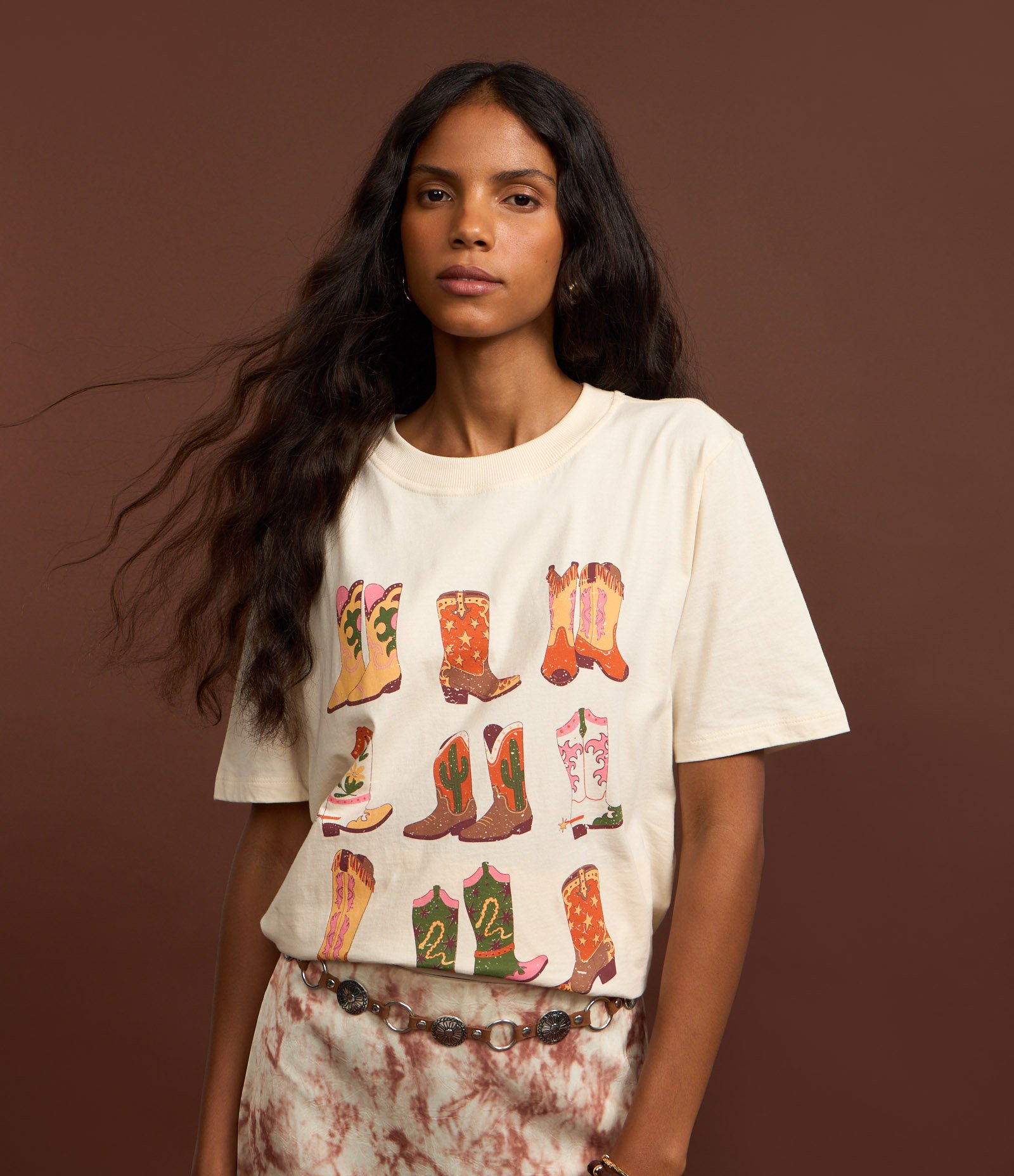 Camiseta Alongada em Algodão com Estampa de Botinhas Off White 3