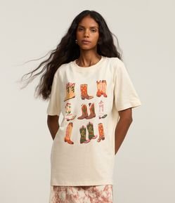 Camiseta Alongada em Algodão com Estampa de Botinhas