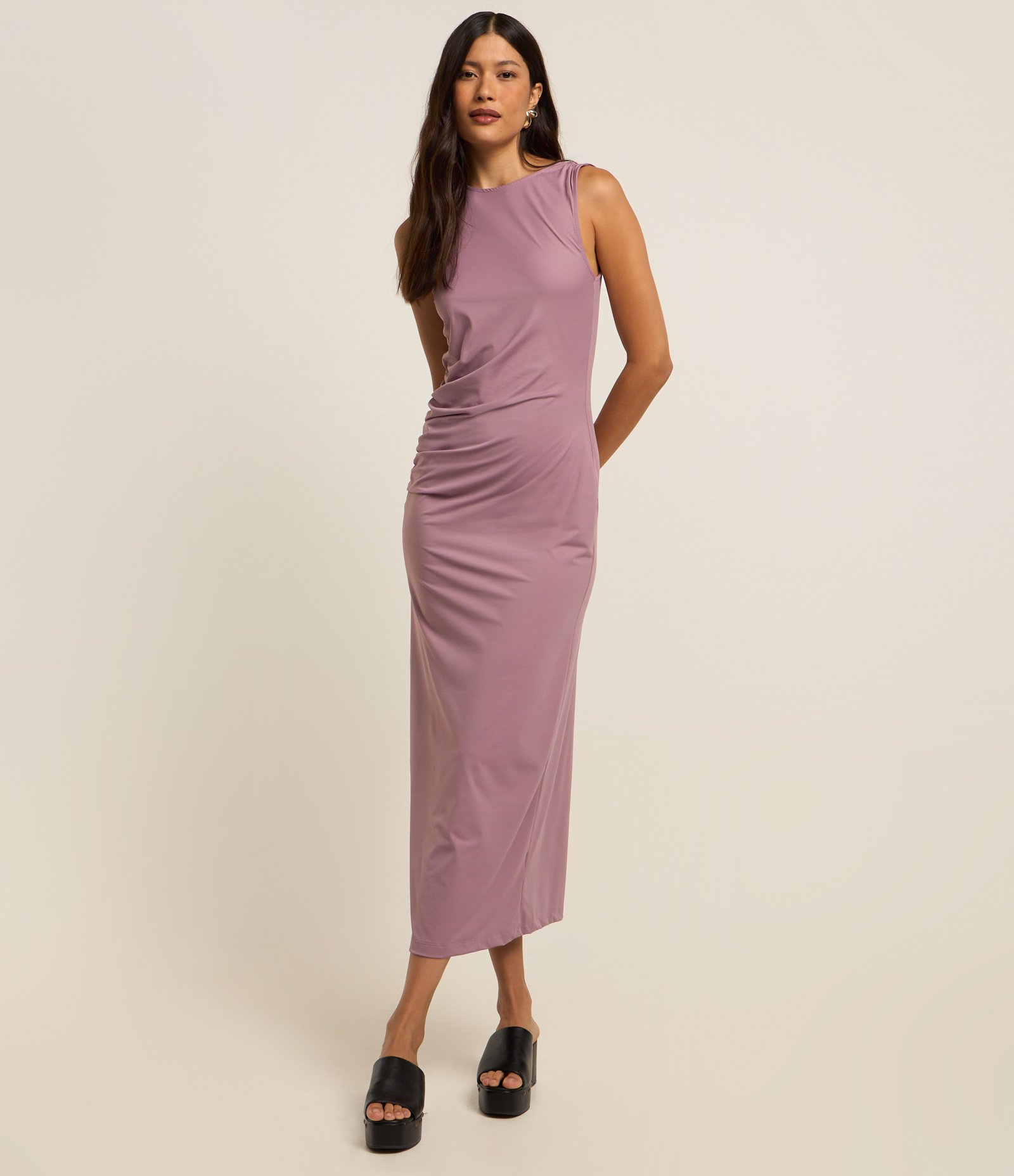 Vestido Longo em Microfibra com Franzido Lateral Lilás 4