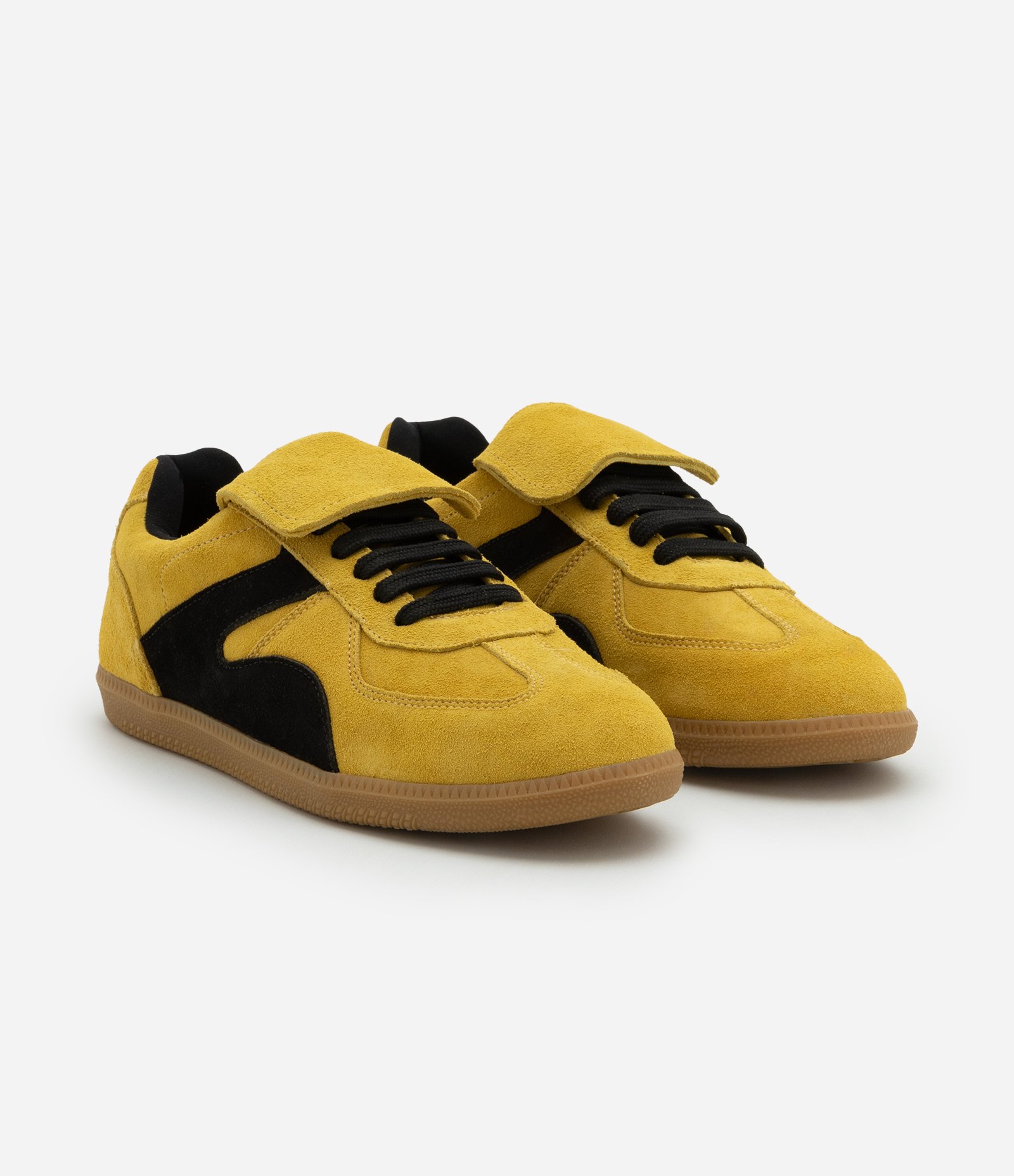 Tênis Esportivo Chuteira em Camurça com Recortes e Lingueta Dobrada 3