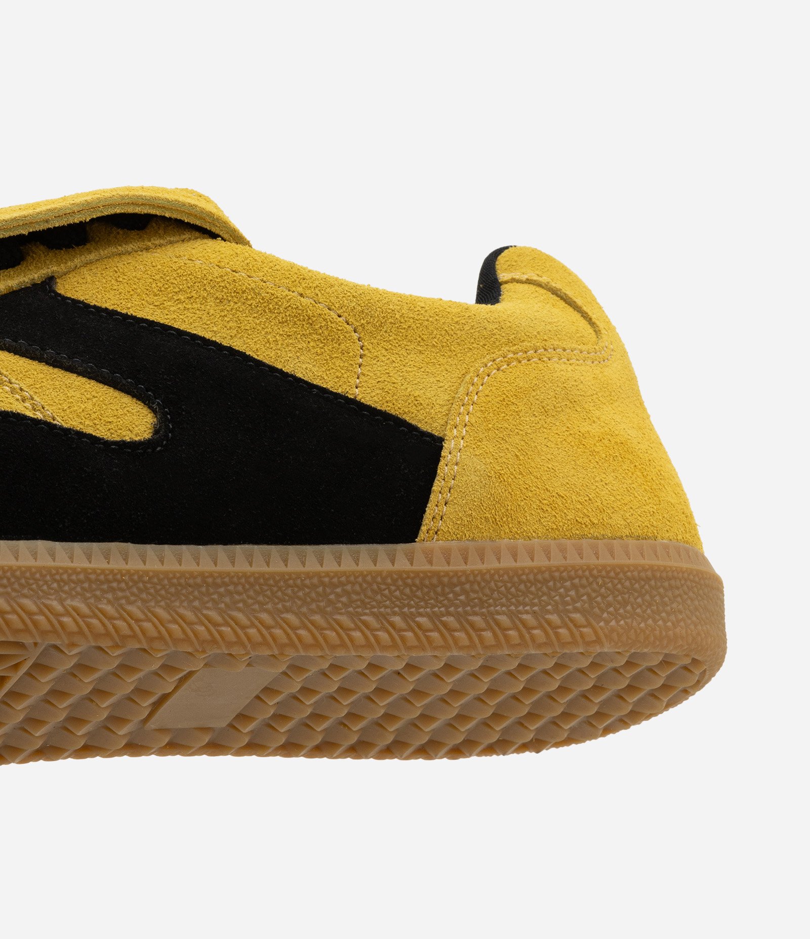 Tênis Esportivo Chuteira em Camurça com Recortes e Lingueta Dobrada 6