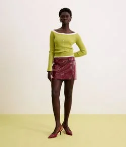 Saia Curta em PU com Lapelas e Fenda