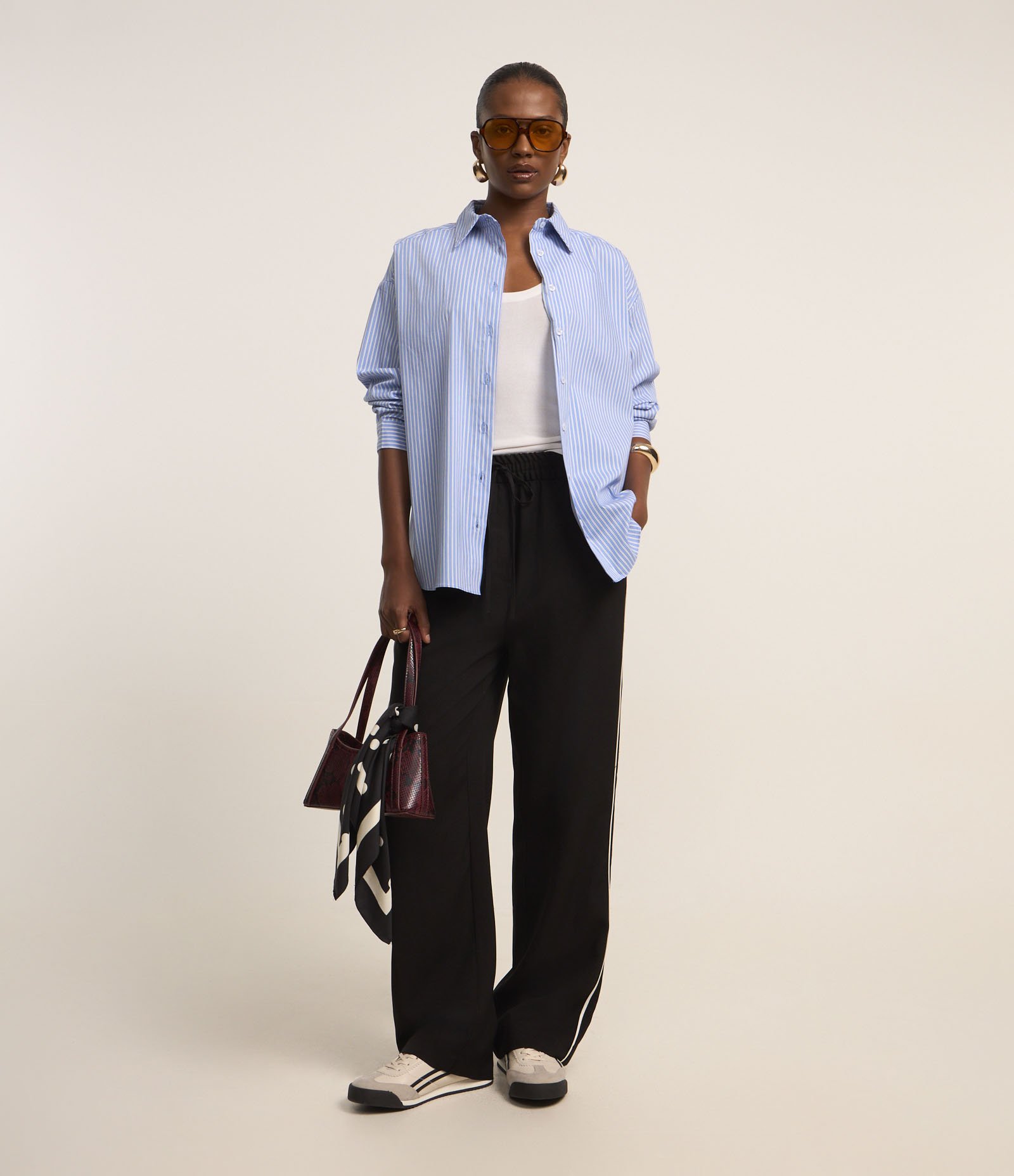 Camisa Oversized Listrada em Tricoline com Fio Tinto Azul 2