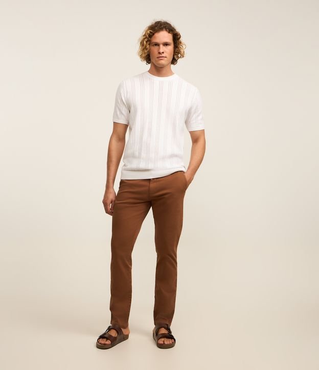 Calça em Sarja com Lavagem