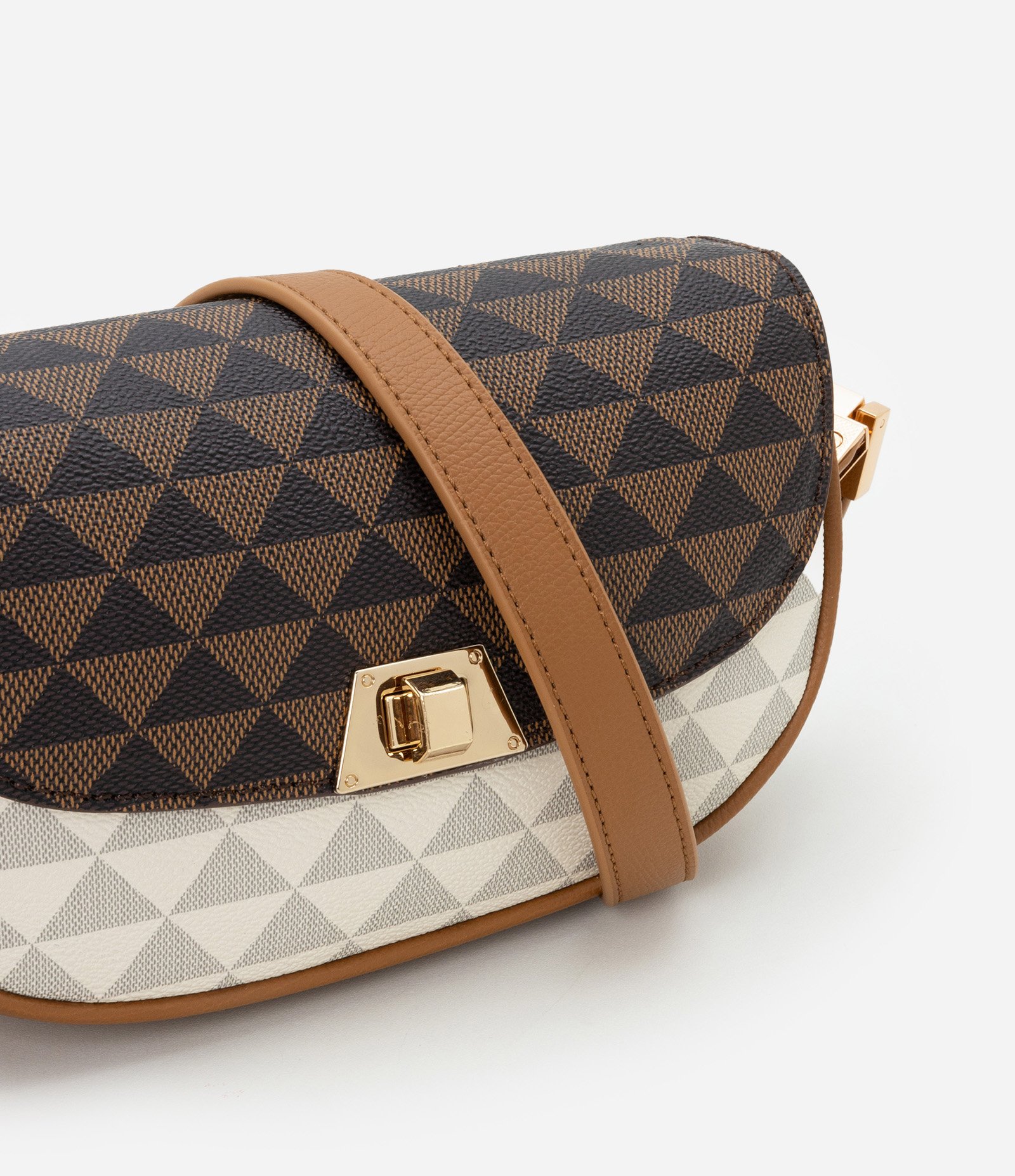 Bolsa Baguete em PU com Alça Transversal e Estampa Triângulos Marrom/ Off White 6