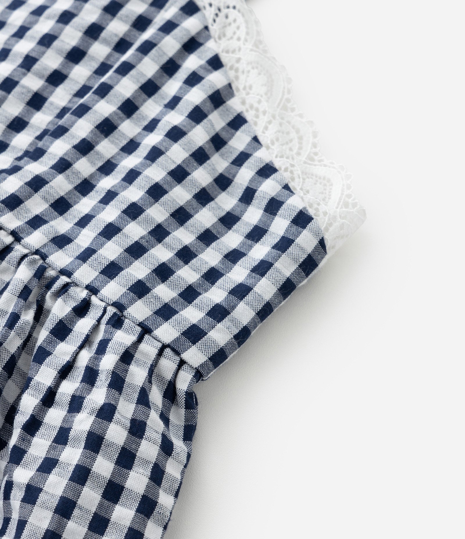 Blusa Infantil em Tricoline com Detalhe em Renda - Tam 5 a 14 Anos Preto/Branco 4