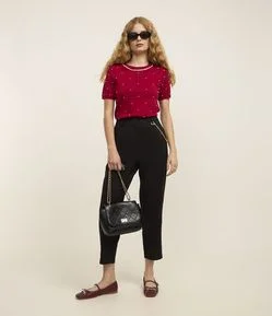 Calça Cenoura Alfaiatada com Pregas