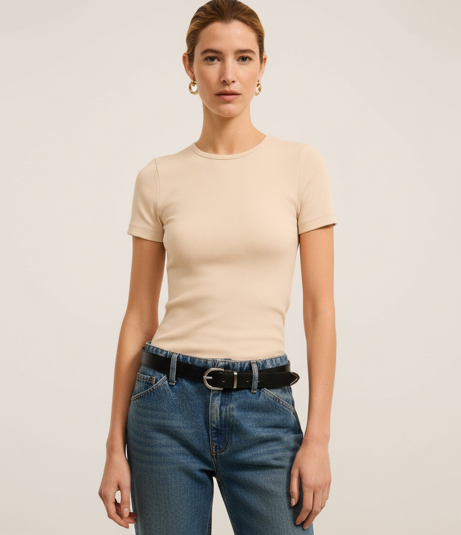 Blusa Básica Ajustada em Ribana com Gola Redonda Bege 8