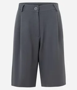 Bermuda Alongada em Alfaiataria com Pregas