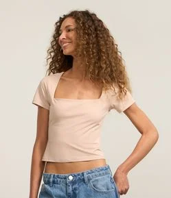 Blusa em Microfibra com Decote Quadrado