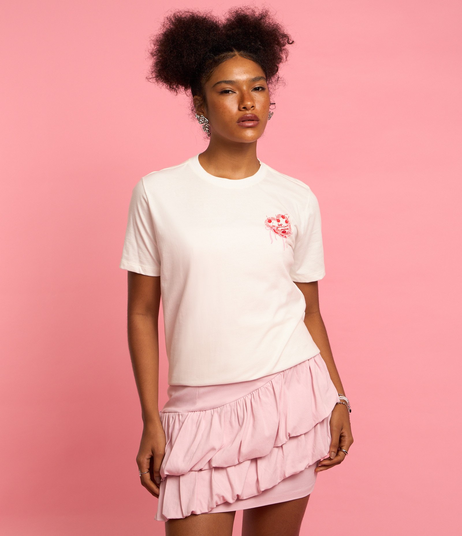 Camiseta T-shirt em Algodão com Estampa Cake Frente e Costas Branco 5