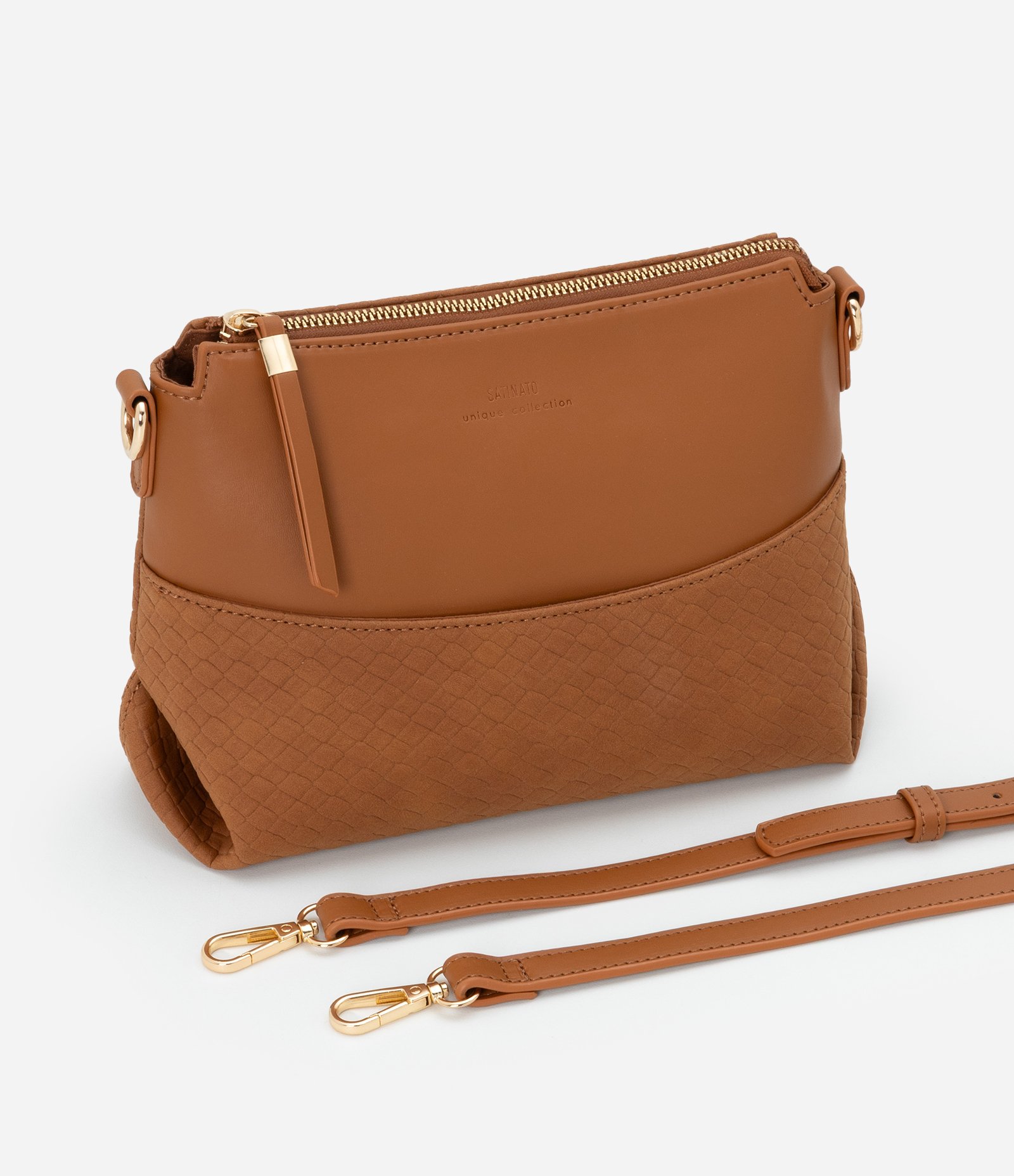 Bolsa Transversal Pequena em PU com Detalhe Texturizado Marrom Claro 8