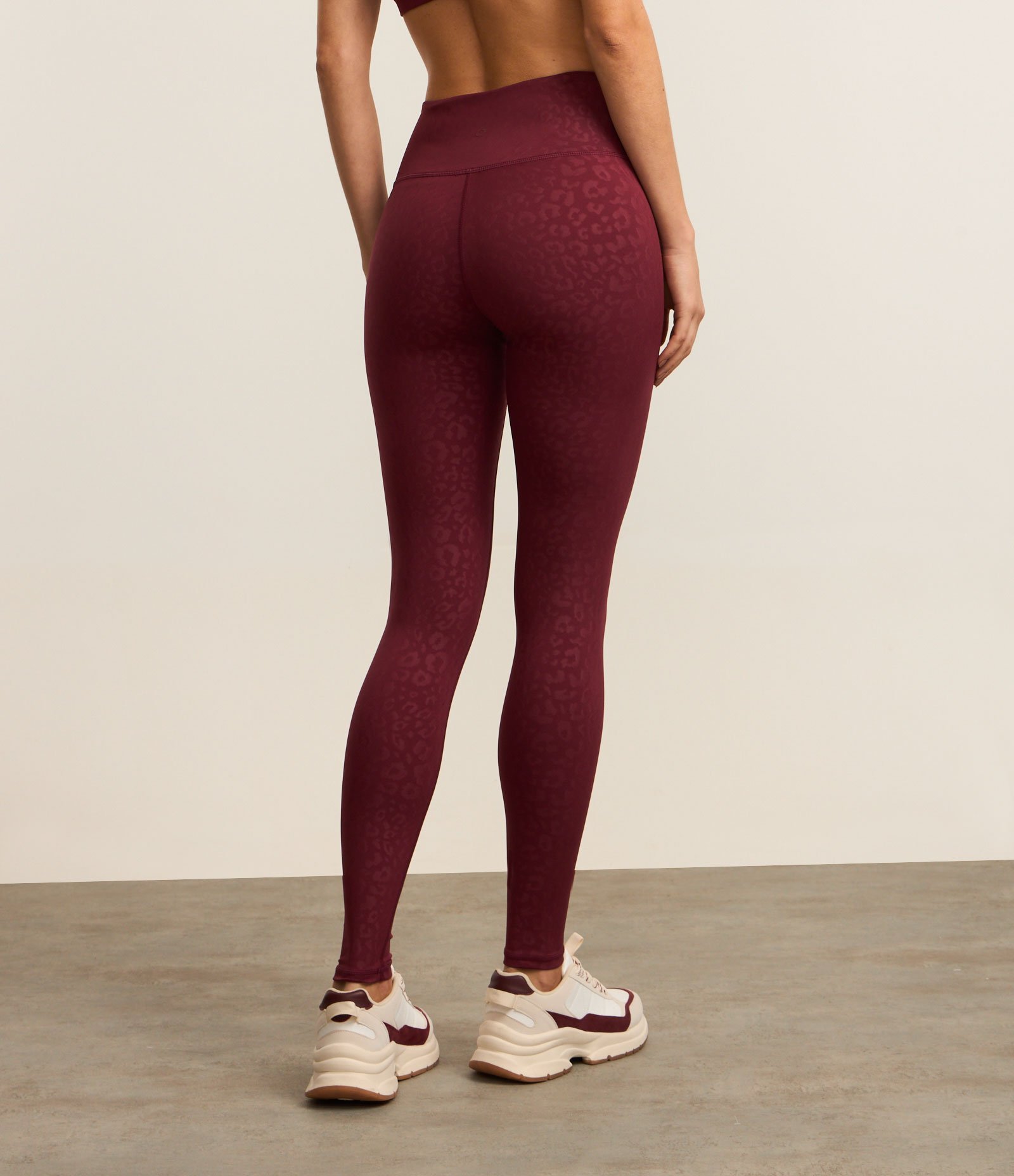 Calça Legging Esportiva em Microfibra Texturizada Animal Print Onça Vermelho 3
