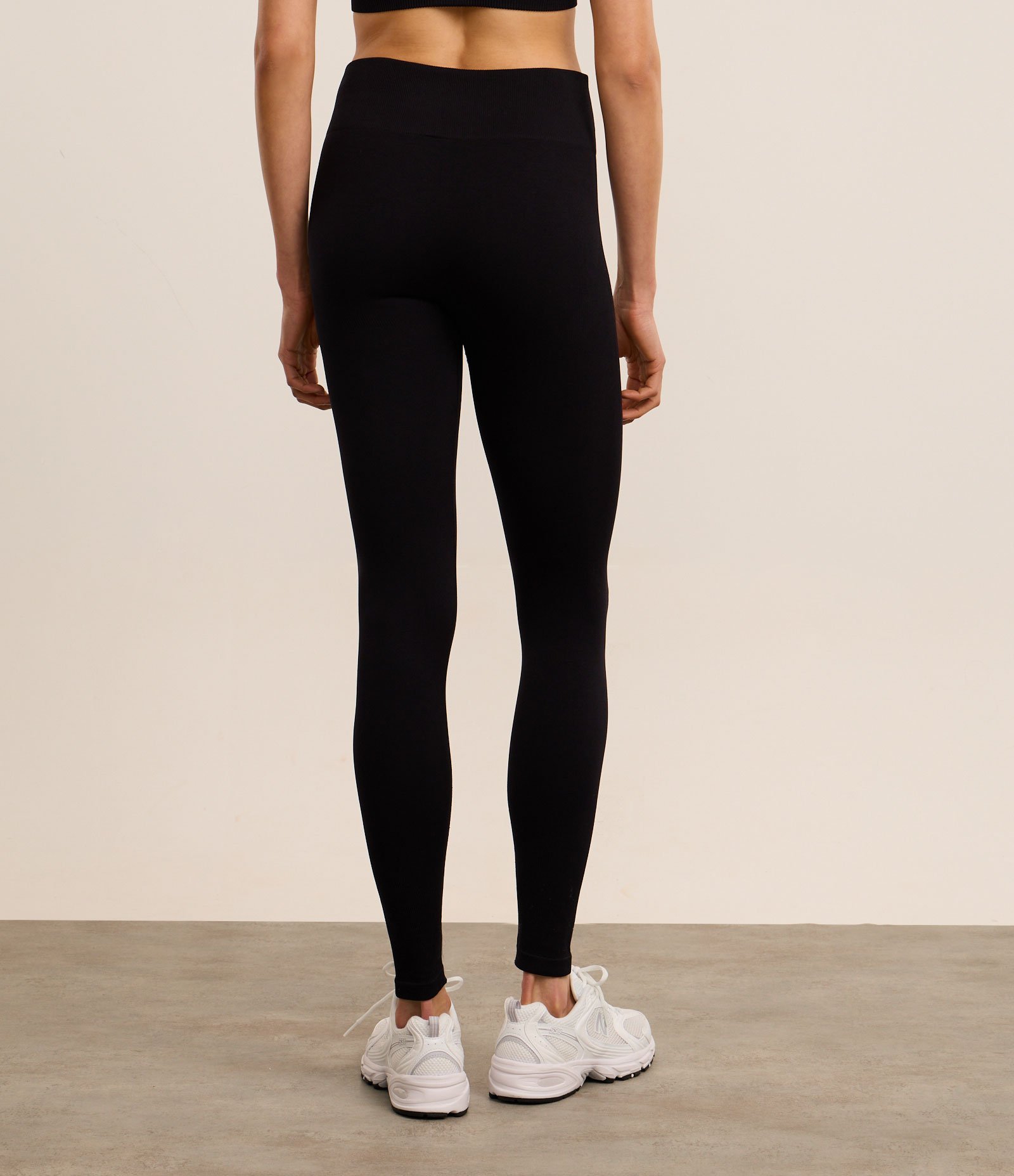 Calça Legging Esportiva em Poliamida Seamless com Efeito Jacquard Preto 4