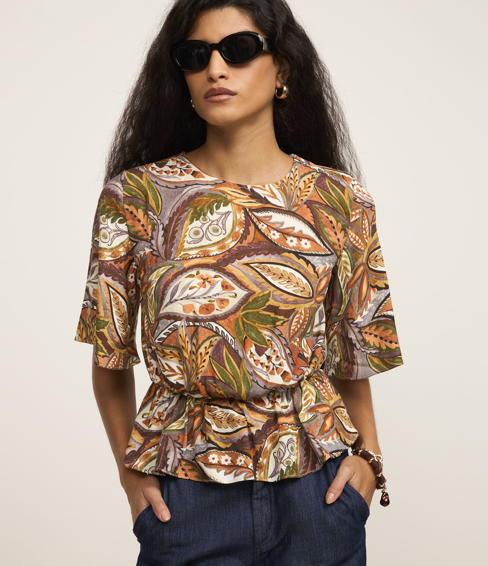 Blusa em Viscose com Ajuste na Cintura e Estampa Paisley Multicores 2