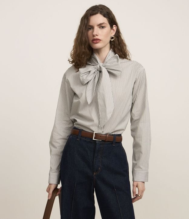 Cor: Cinza/Branco | Tamanho: GG