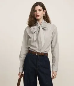 Camisa Boho em Tricoline com Gola Laço e Listras de Fio Tinto