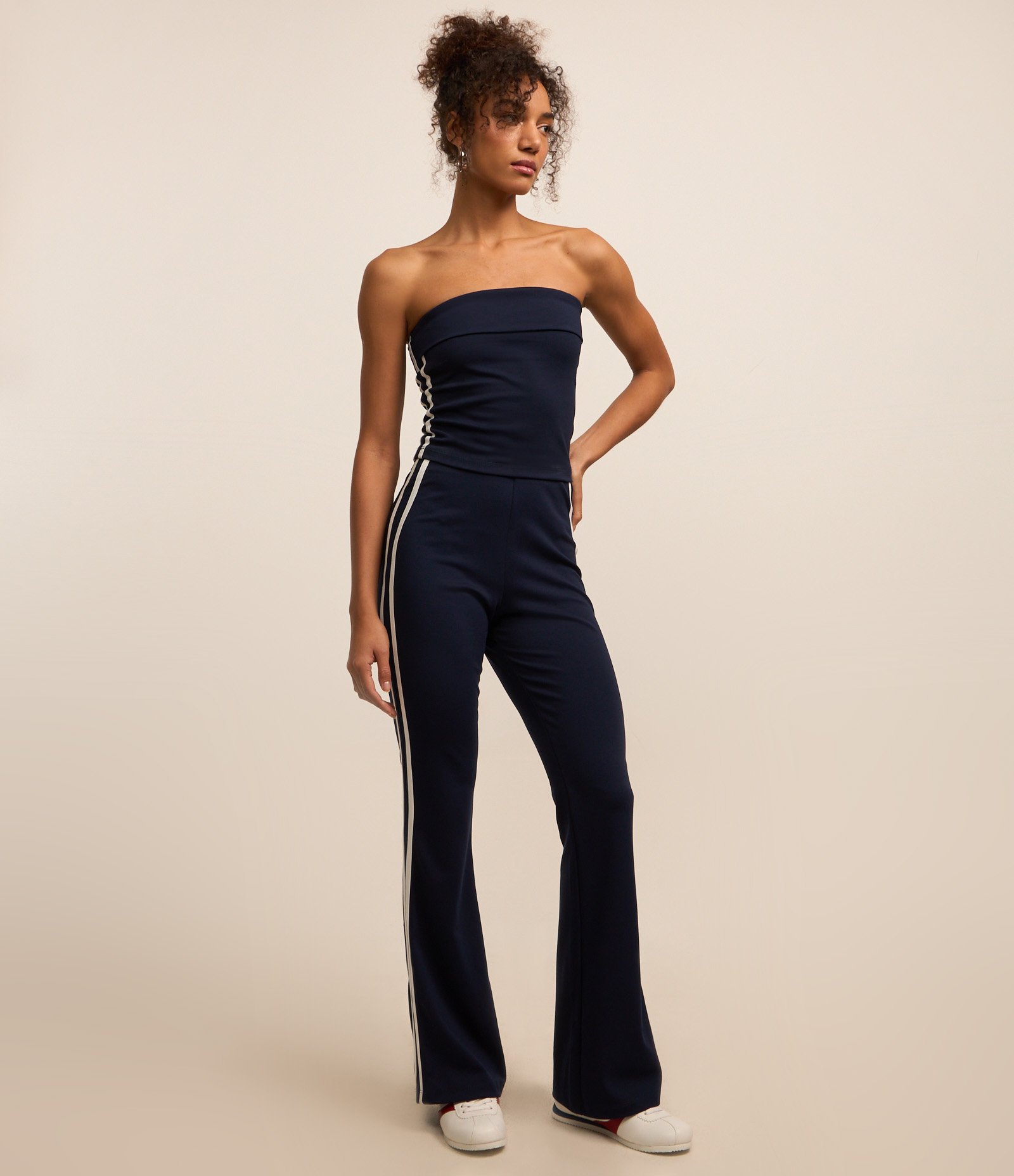 Blusa Cropped em Ponto Roma com Pala na Frente e Listras Laterais Azul Marinho 2