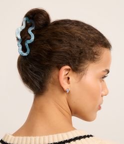 Piranha de Cabelo com Formato Orgânico Vazado Marmorizado