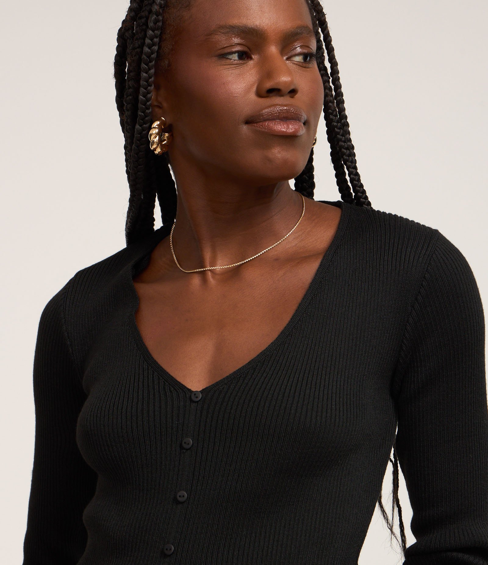 Blusa em Tricô com Botões e Babadinho Contrastante Preto 3