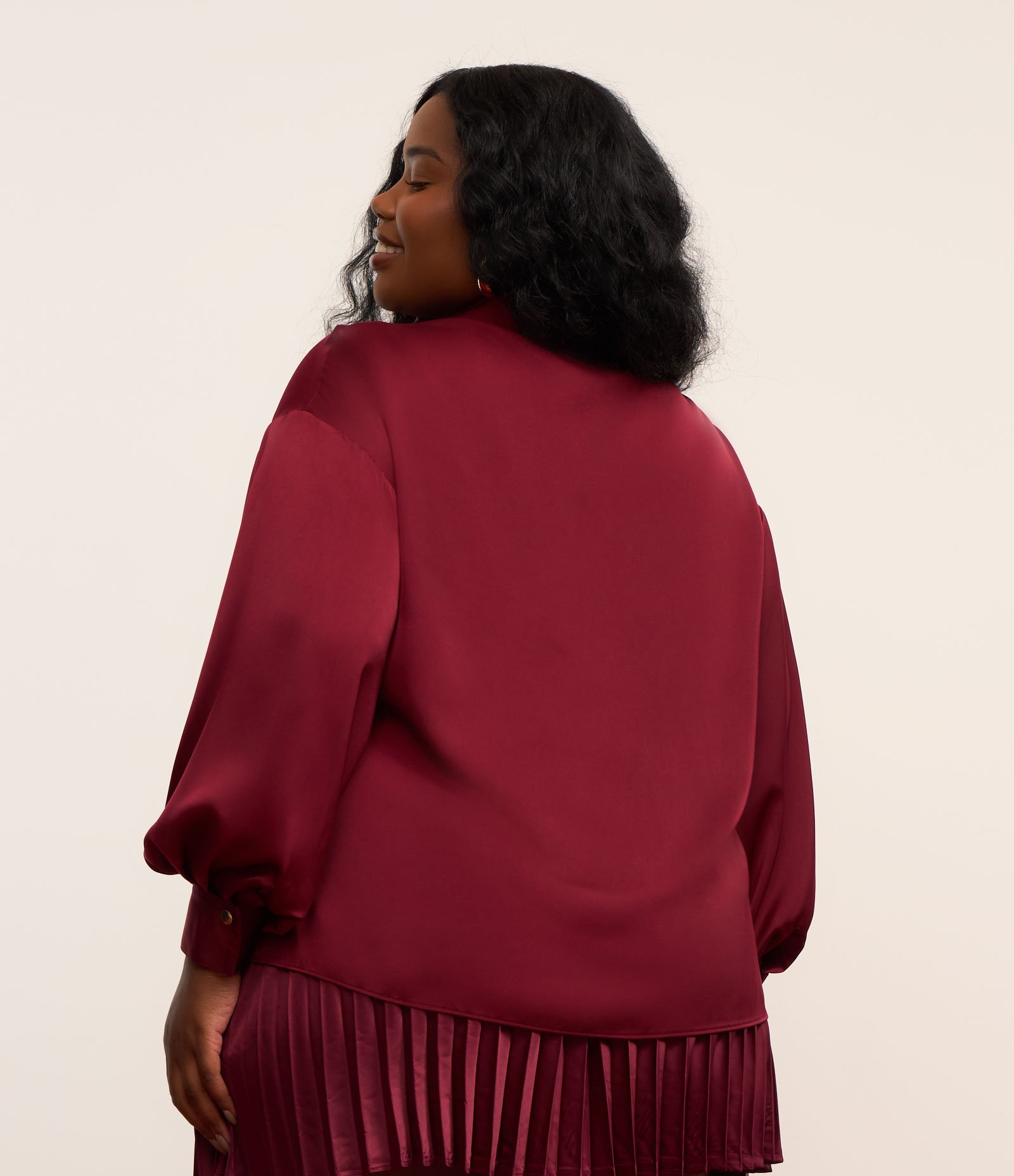 Camisa em Cetim com Manga Ampla Curve & Plus Size Vermelho 3