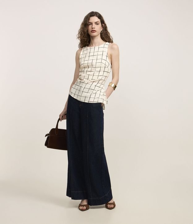 Blusa em Crepe com Estampa Xadrez Grid