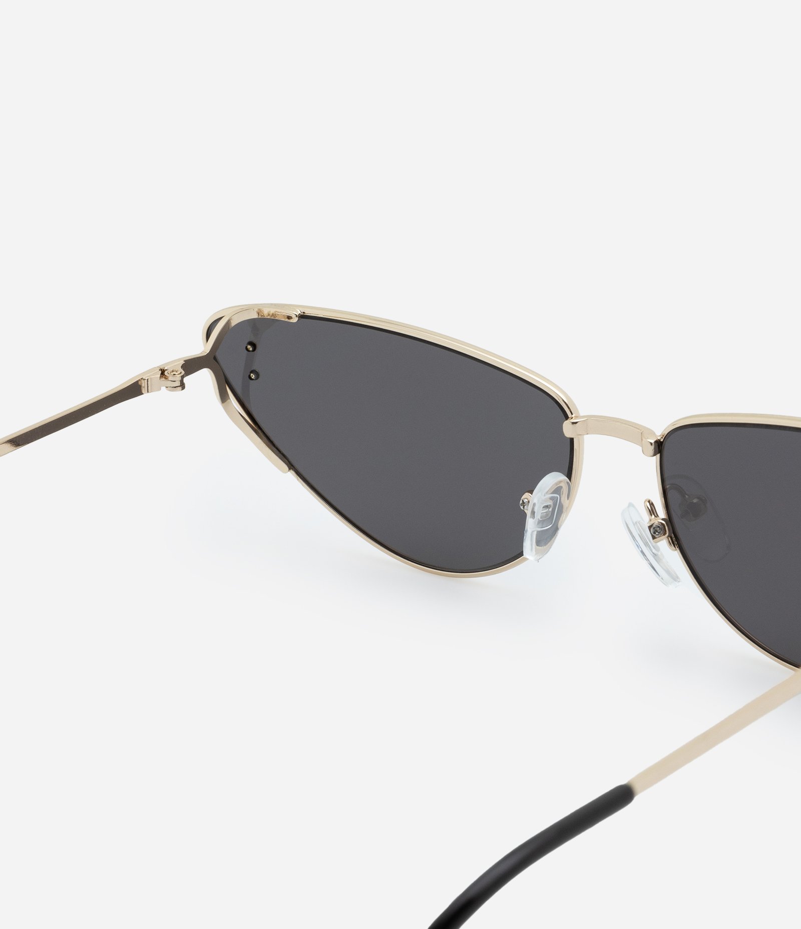 Óculos Gateado em Metal com Haste Detalhada e Lente Fumê Dourado 4