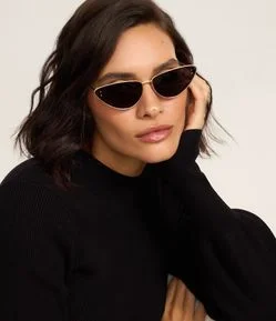 Óculos Gateado em Metal com Haste Detalhada e Lente Fumê