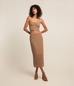 Saia Reta Midi em Tricô com Barra Efeito Crochê