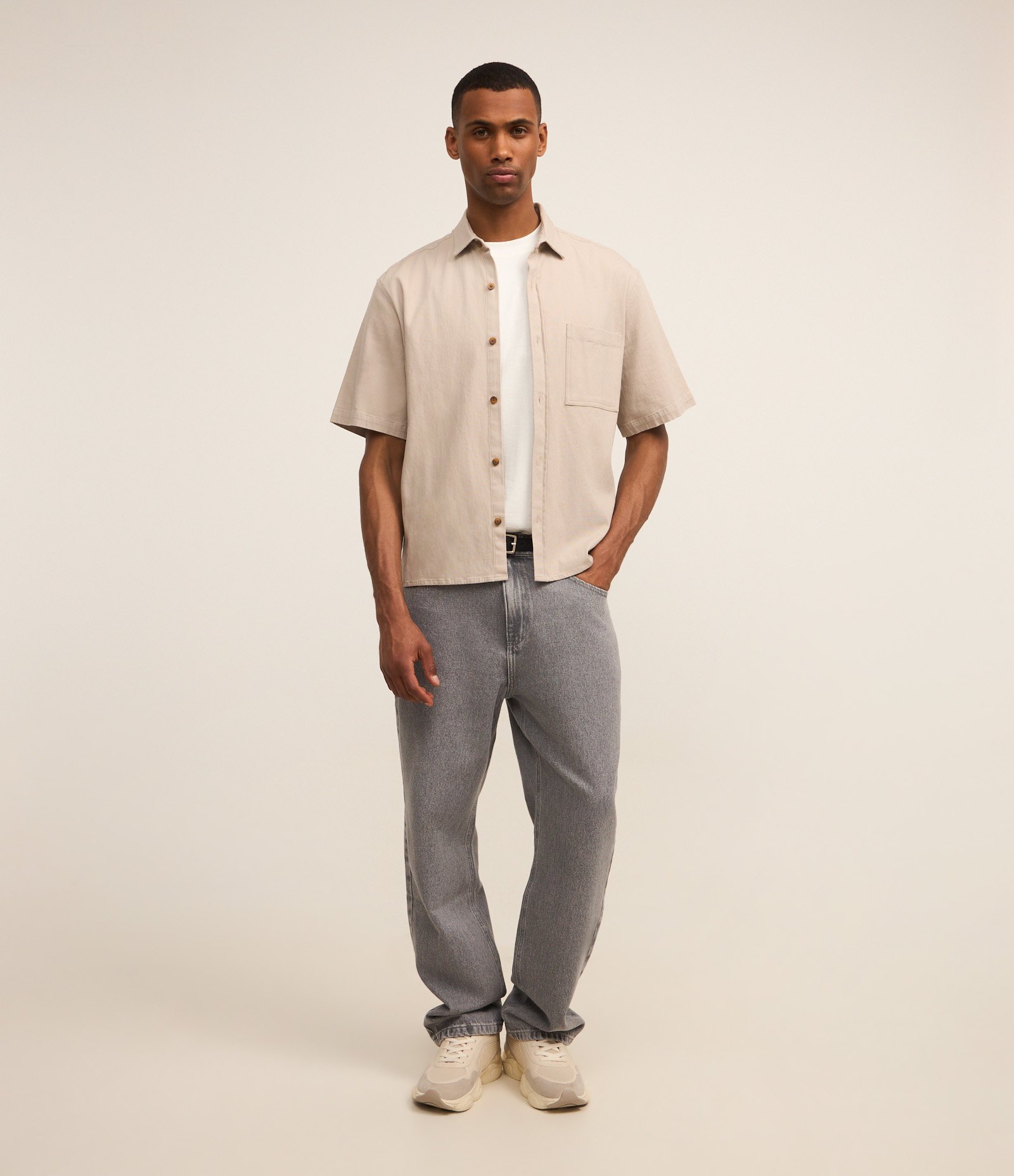 Camisa Boxy em Algodão com Bolso e Textura Bege 2