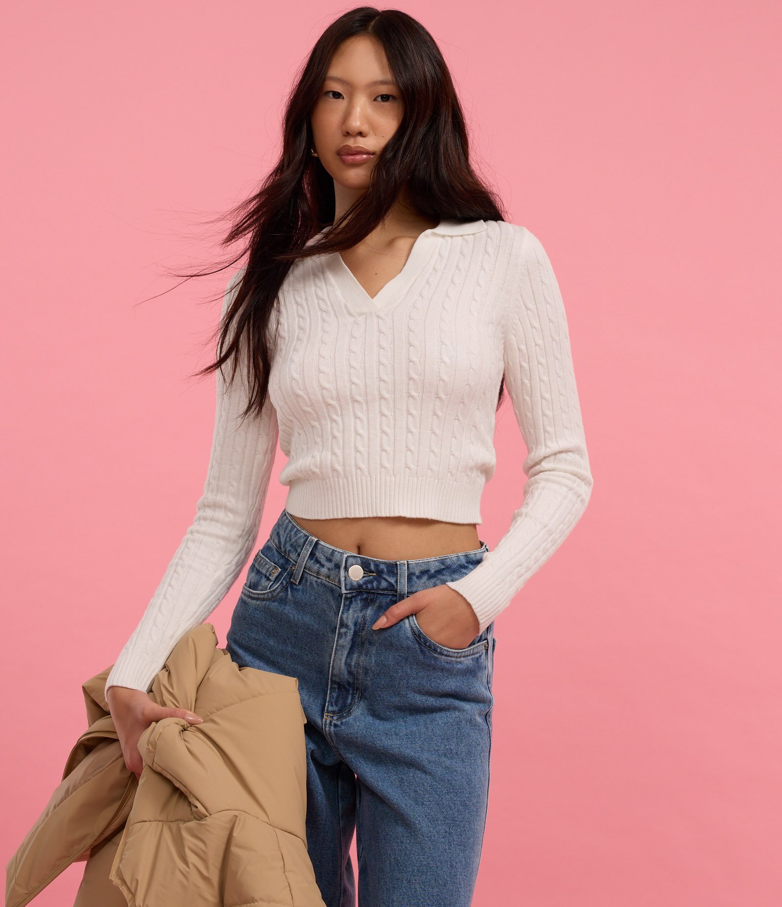 Blusa em Tricô com Textura Trançada e com Gola Polo Branco 3