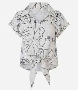 Blusa em Viscose com Amarração e Folhagens Estampadas