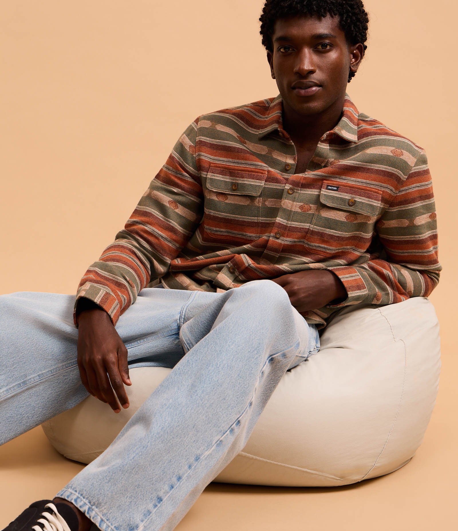 Camisa Comfort com Jacquard e Estampa Étnica Verde/Laranja/Bege 3