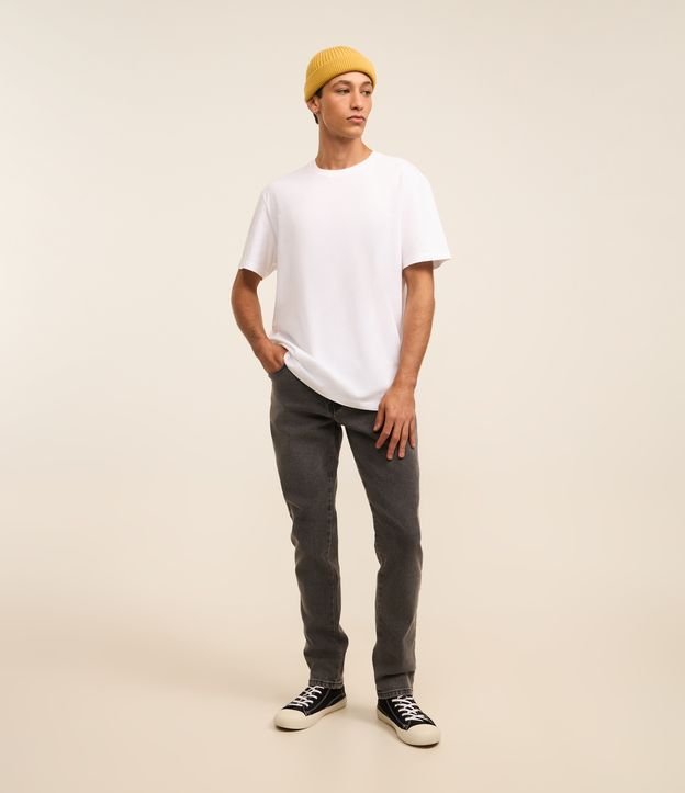 Calça Skinny em Jeans com Elastano