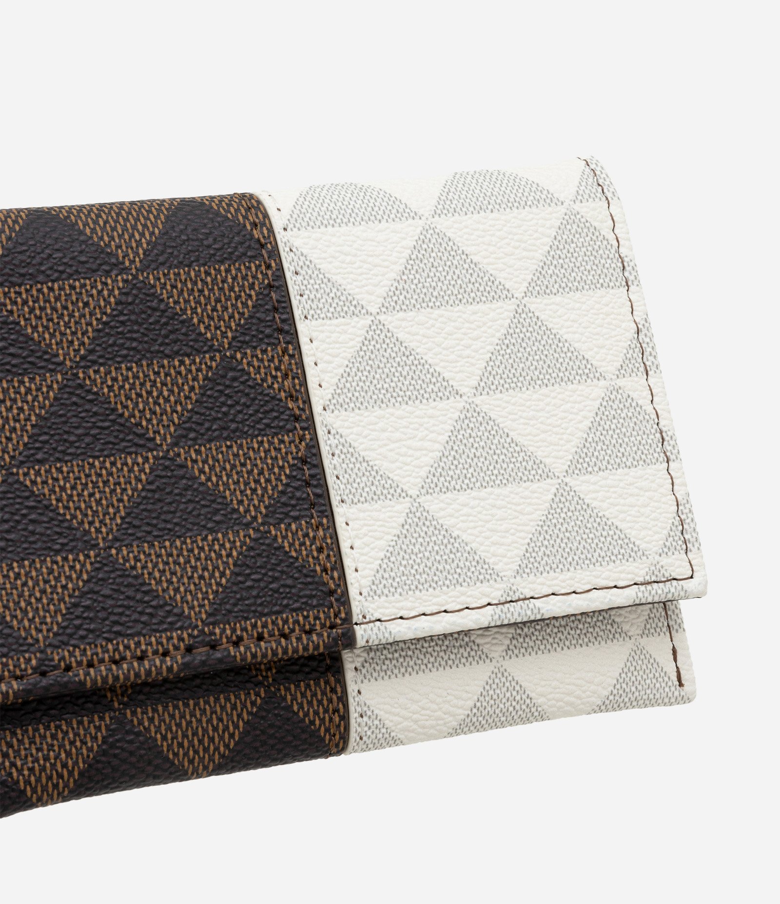 Carteira Pequena em PU Estampa Triângulos Bicolor Off White/Marrom 2