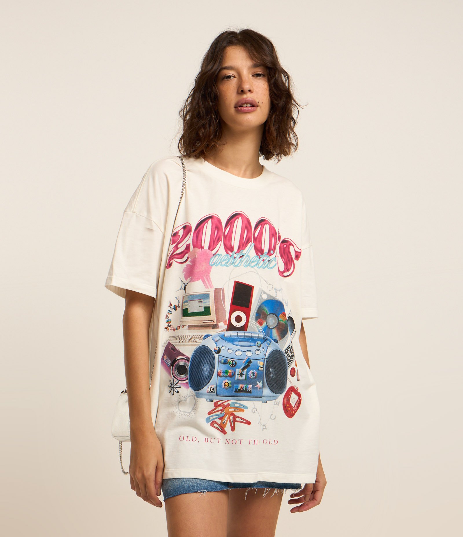 Camiseta Oversized em Algodão com Estampa Rádio Anos 2000 Branco 3