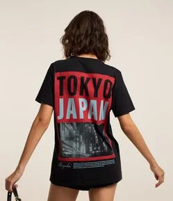 Camiseta Alongada em Algodão com Estampa Tokyo Frente e Costas