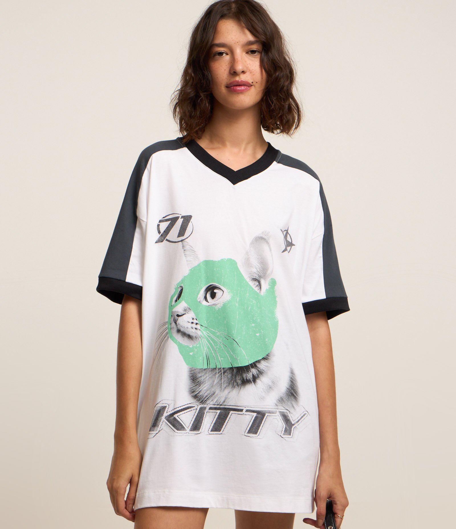 Camiseta T-shirt em Algodão com Estampa Kitty Branco 3