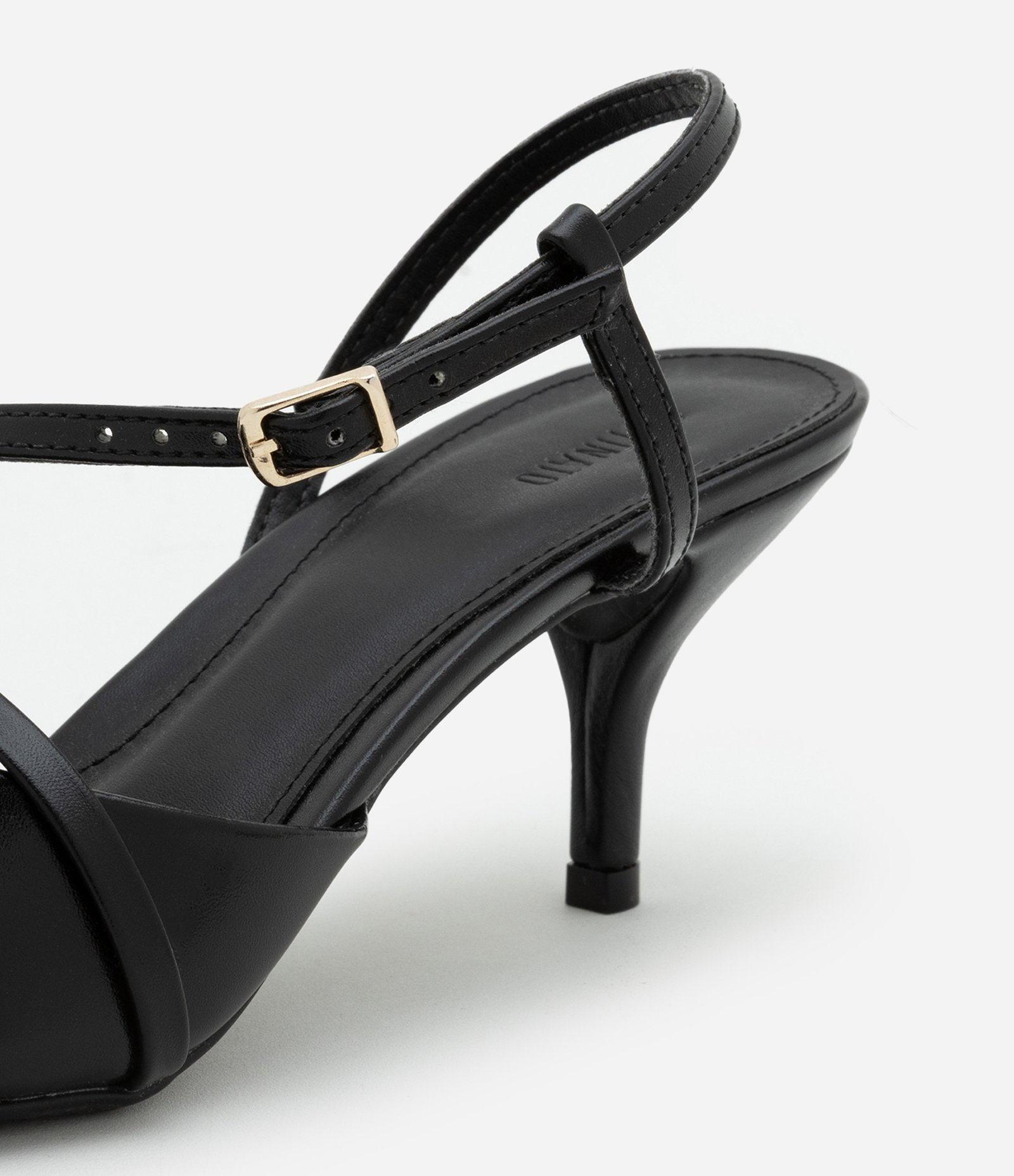 Sapato Scarpin em PU com Salto e Tiras Preto 4