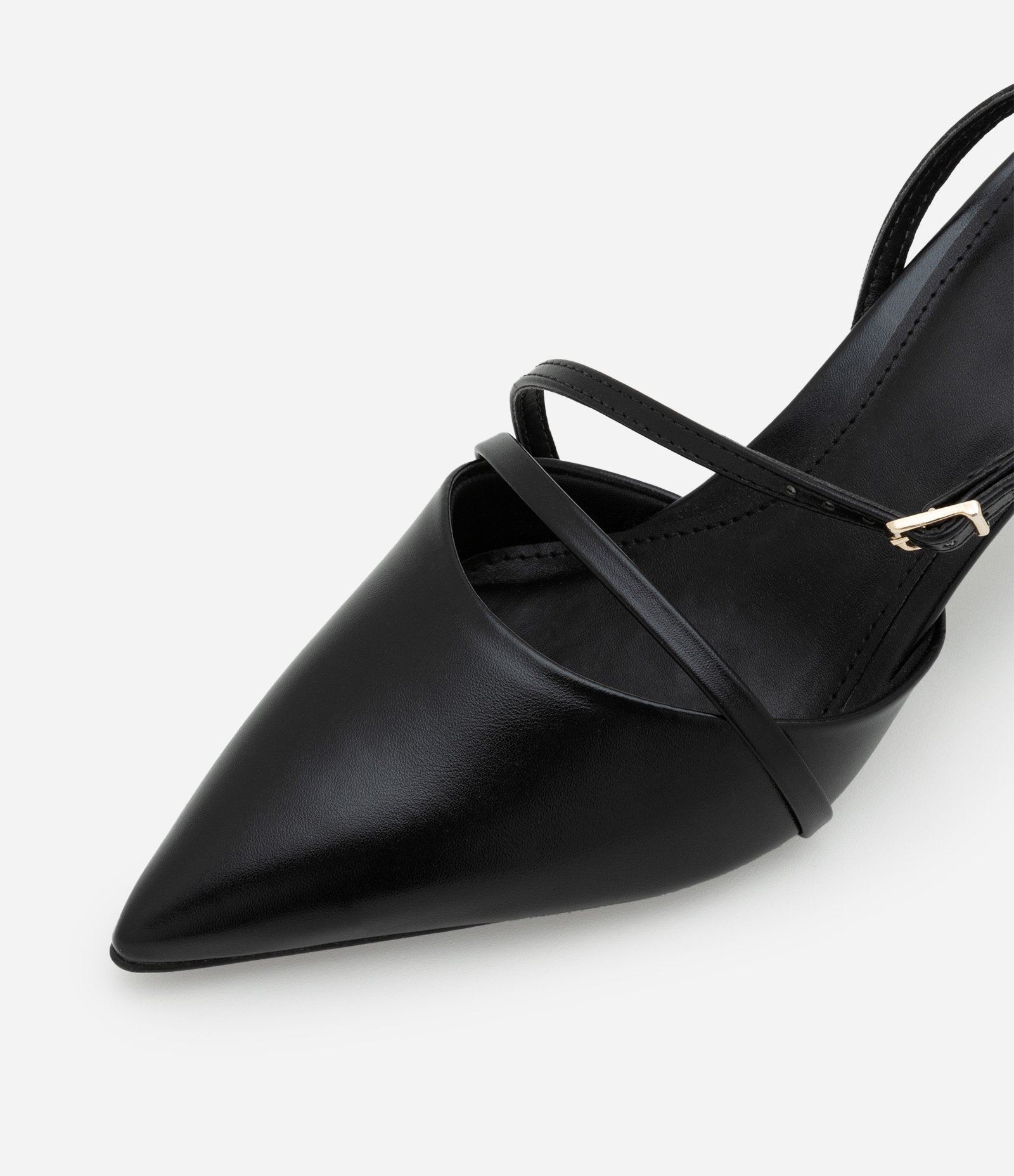 Sapato Scarpin em PU com Salto e Tiras Preto 5