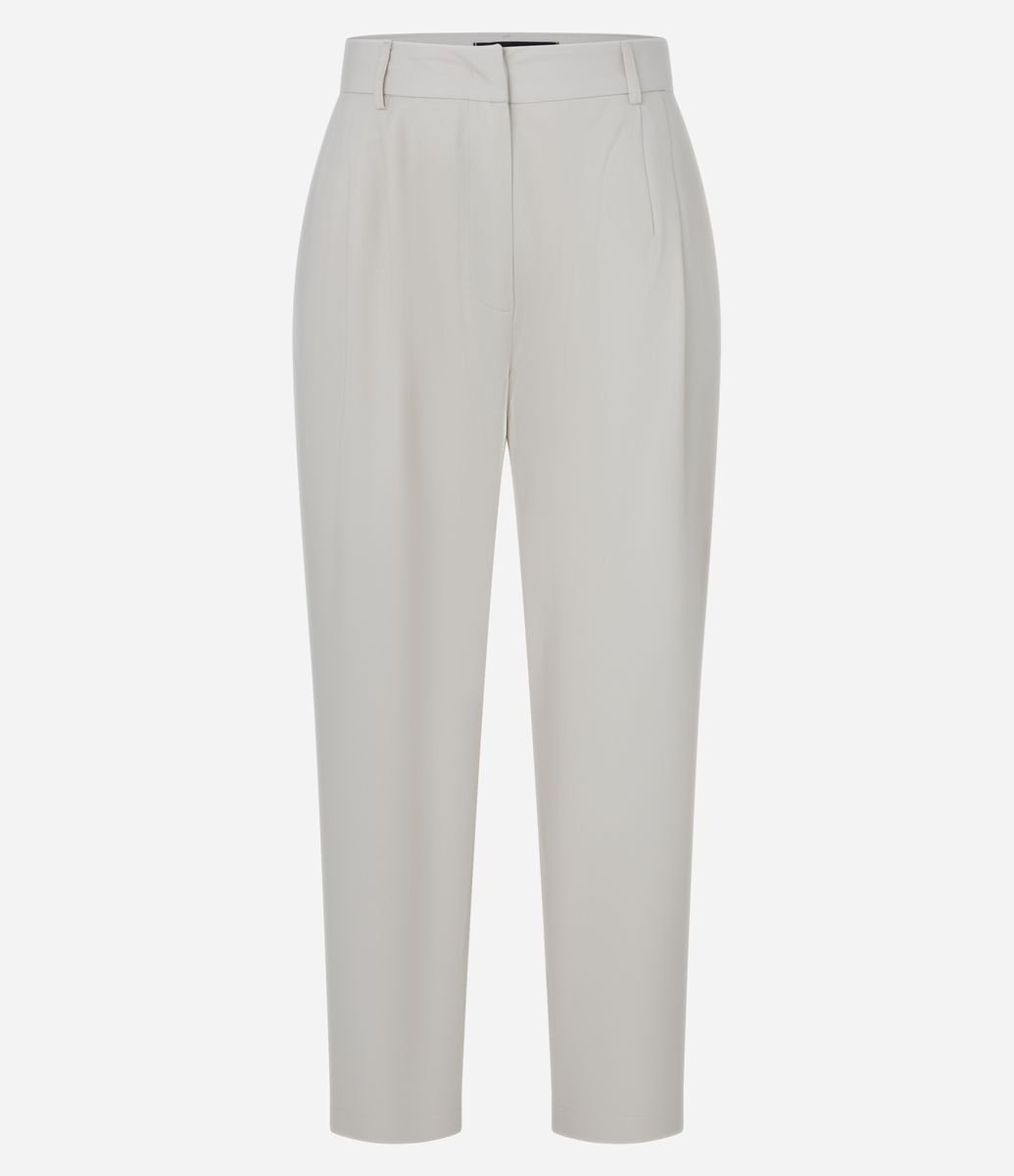 Calça Cenoura Alfaiatada com Pregas Off White