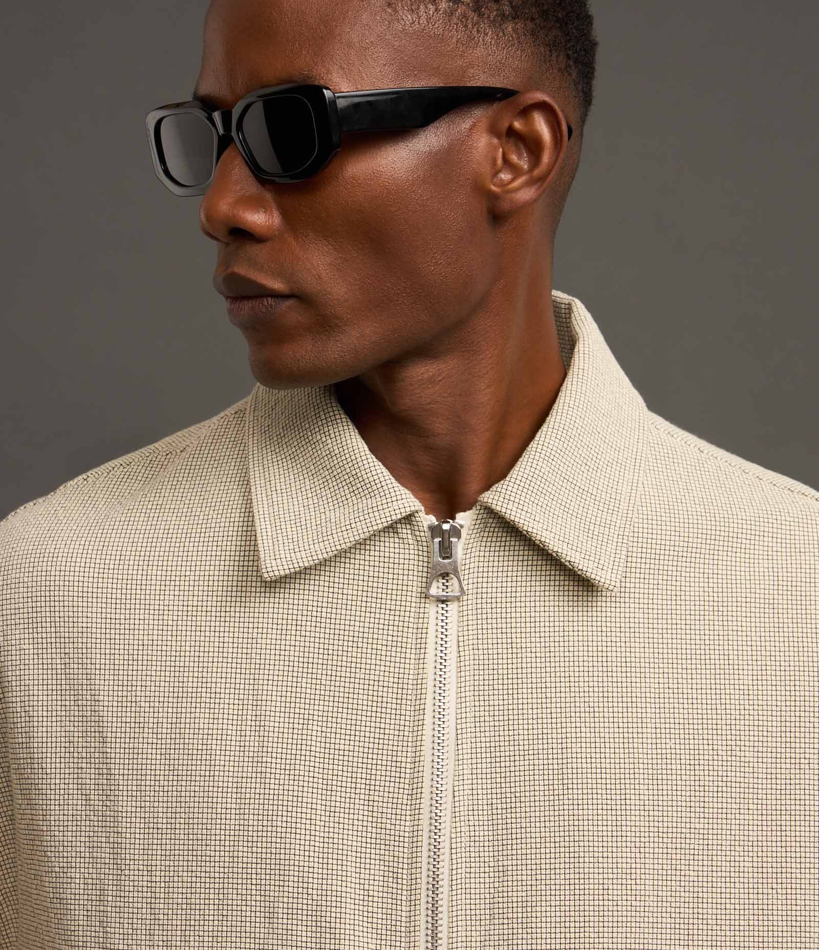 Jaqueta Texturizada em Ribana com Detalhes Contrastantes Bege 9