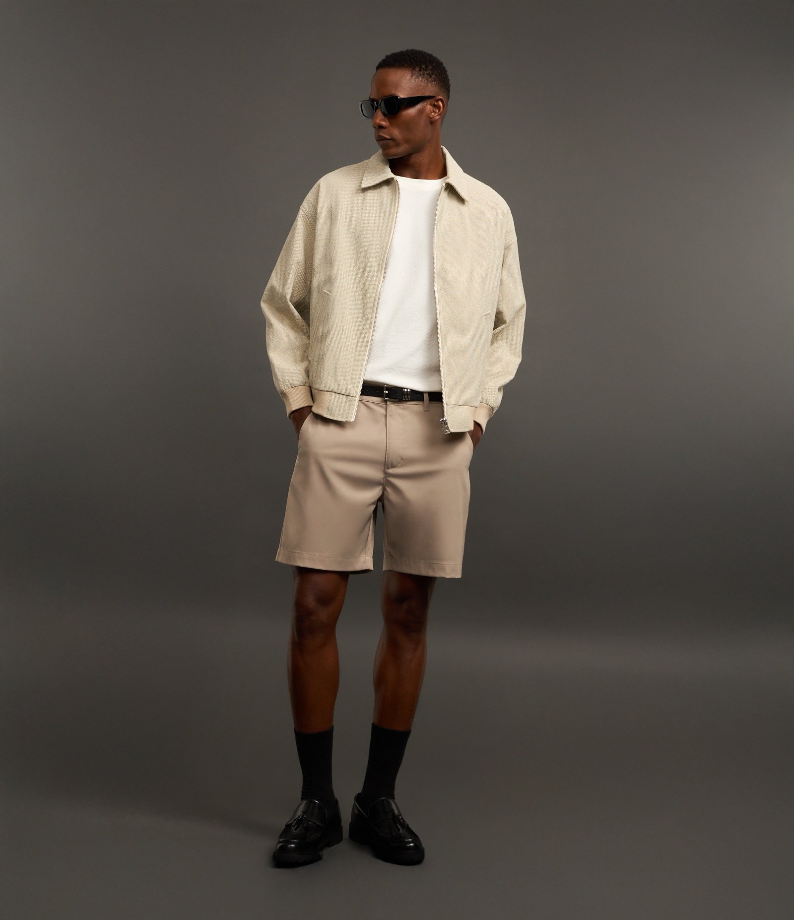 Jaqueta Texturizada em Ribana com Detalhes Contrastantes Bege 7