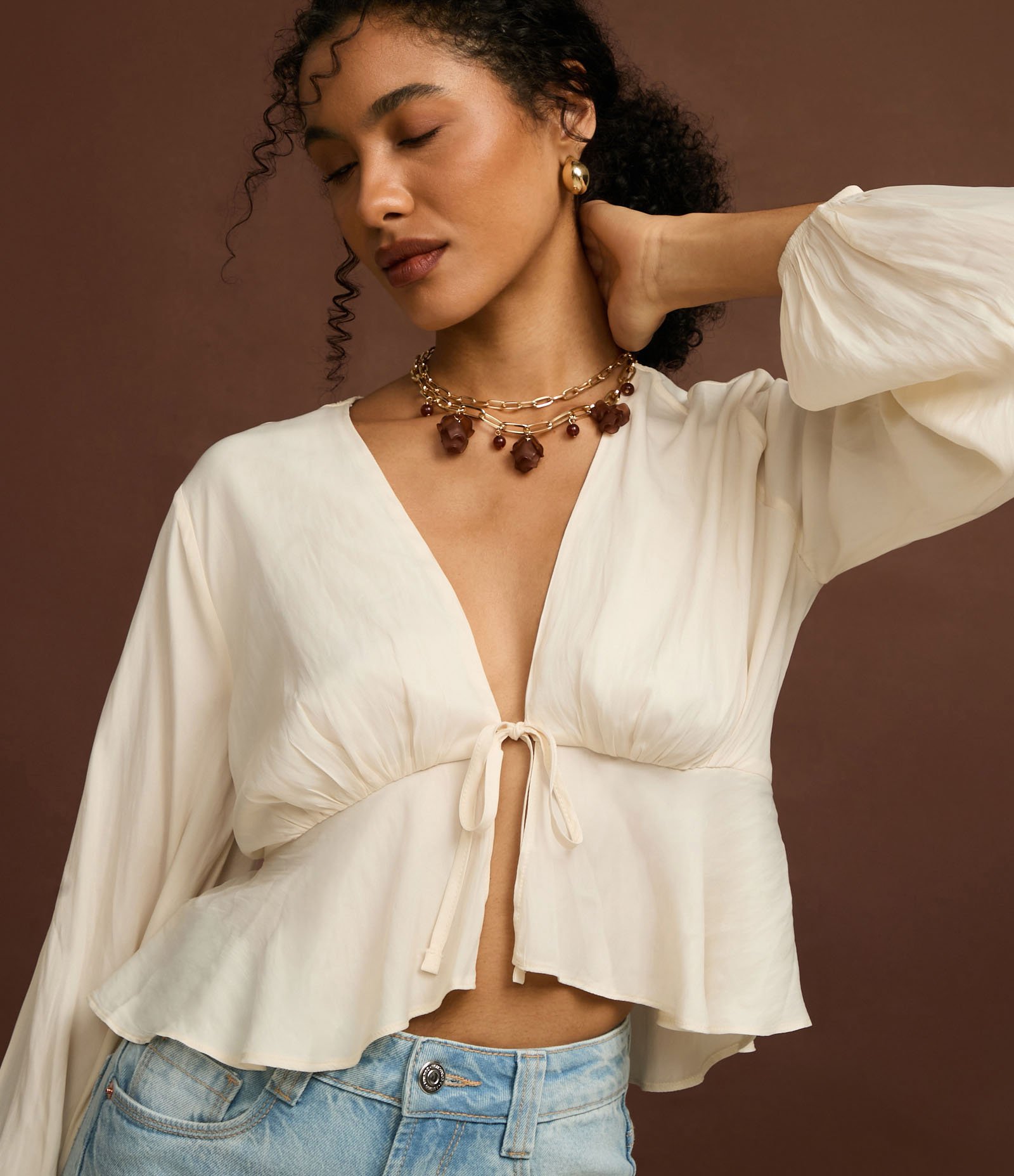 Blusa Boho Chic em Crepe Liso com Amarração Frontal Bege 6