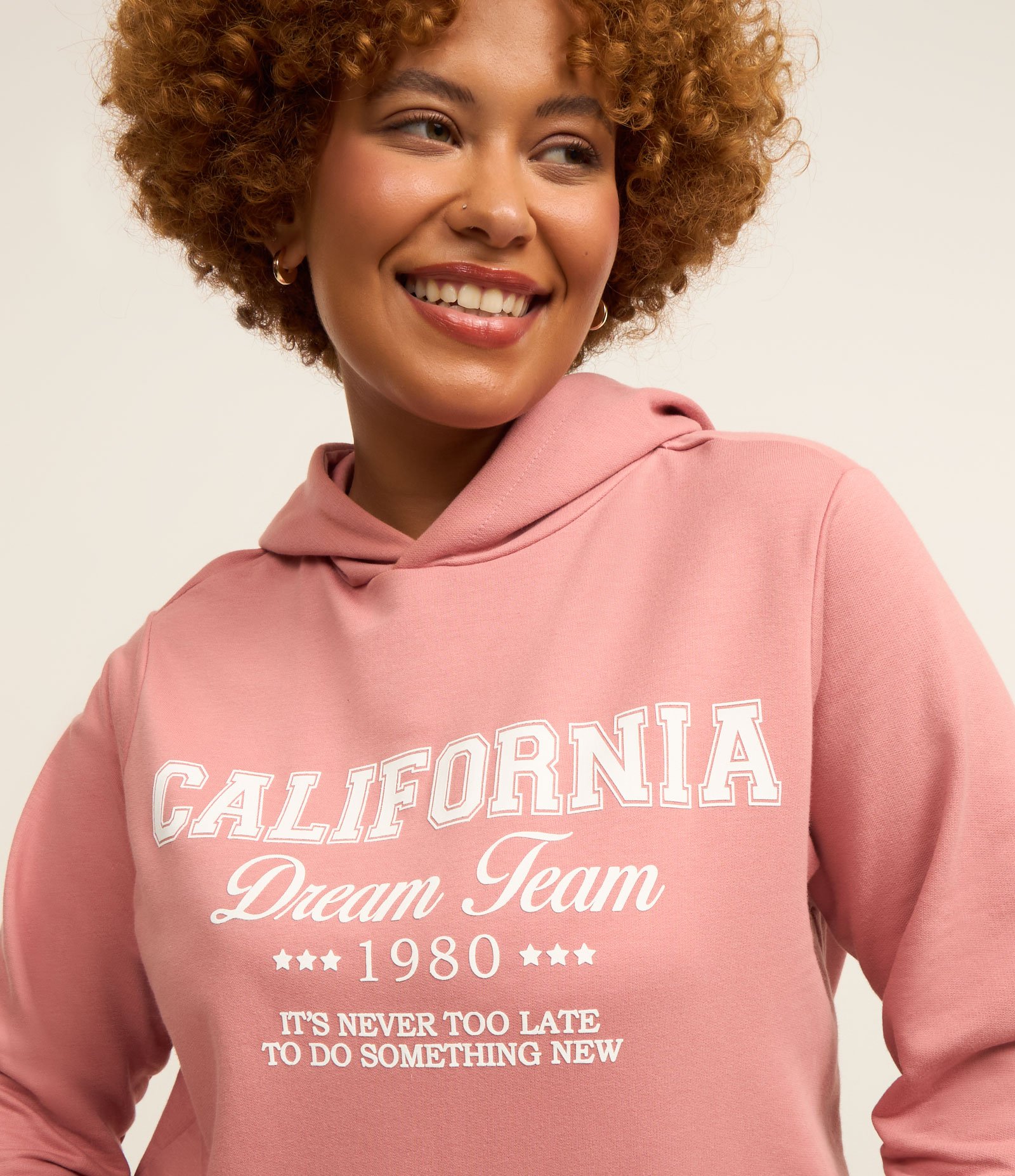 Casaco Canguru Esportivo Califórnia Curve e Plus Size Rosa 1