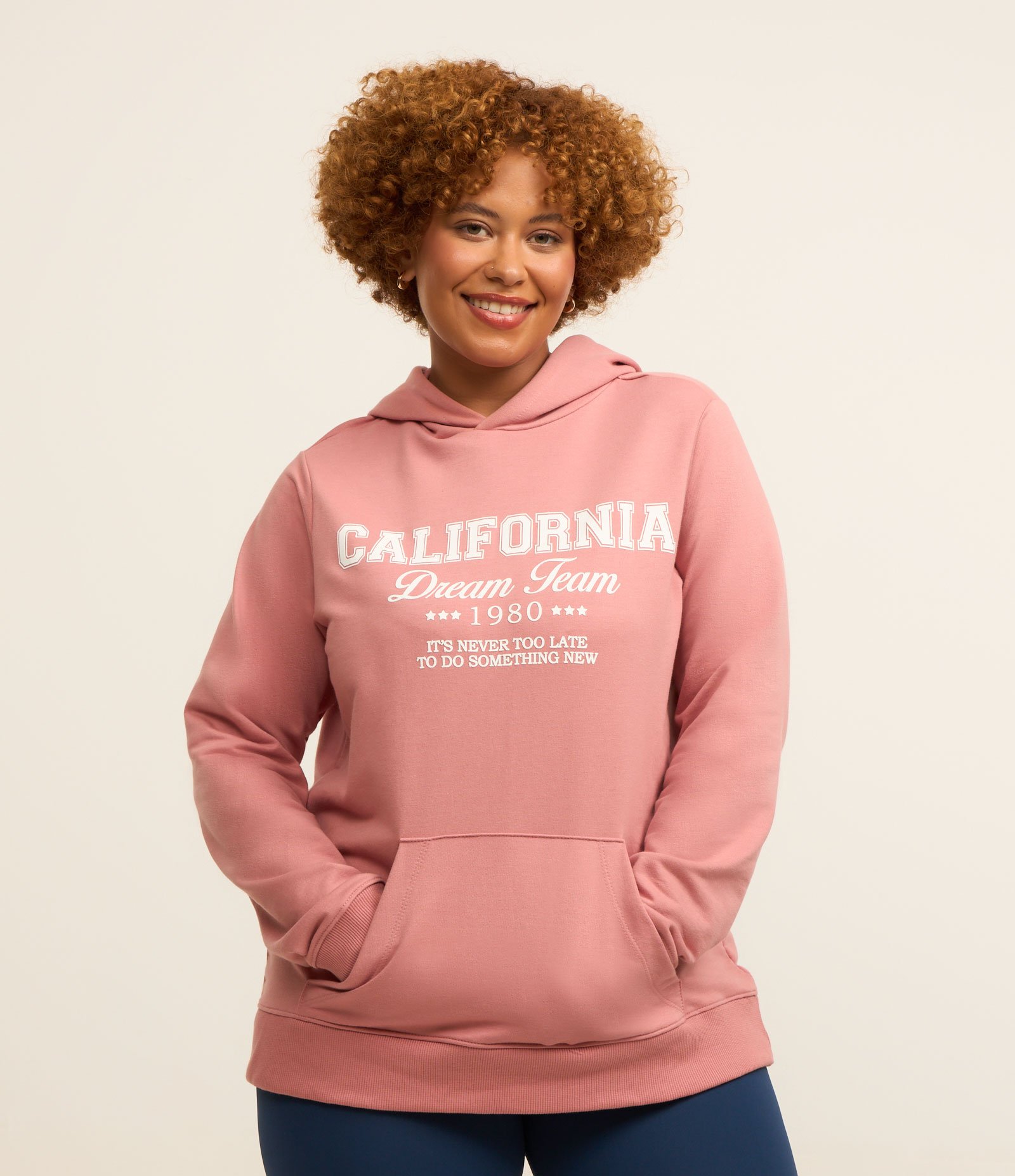 Casaco Canguru Esportivo Califórnia Curve e Plus Size Rosa 2