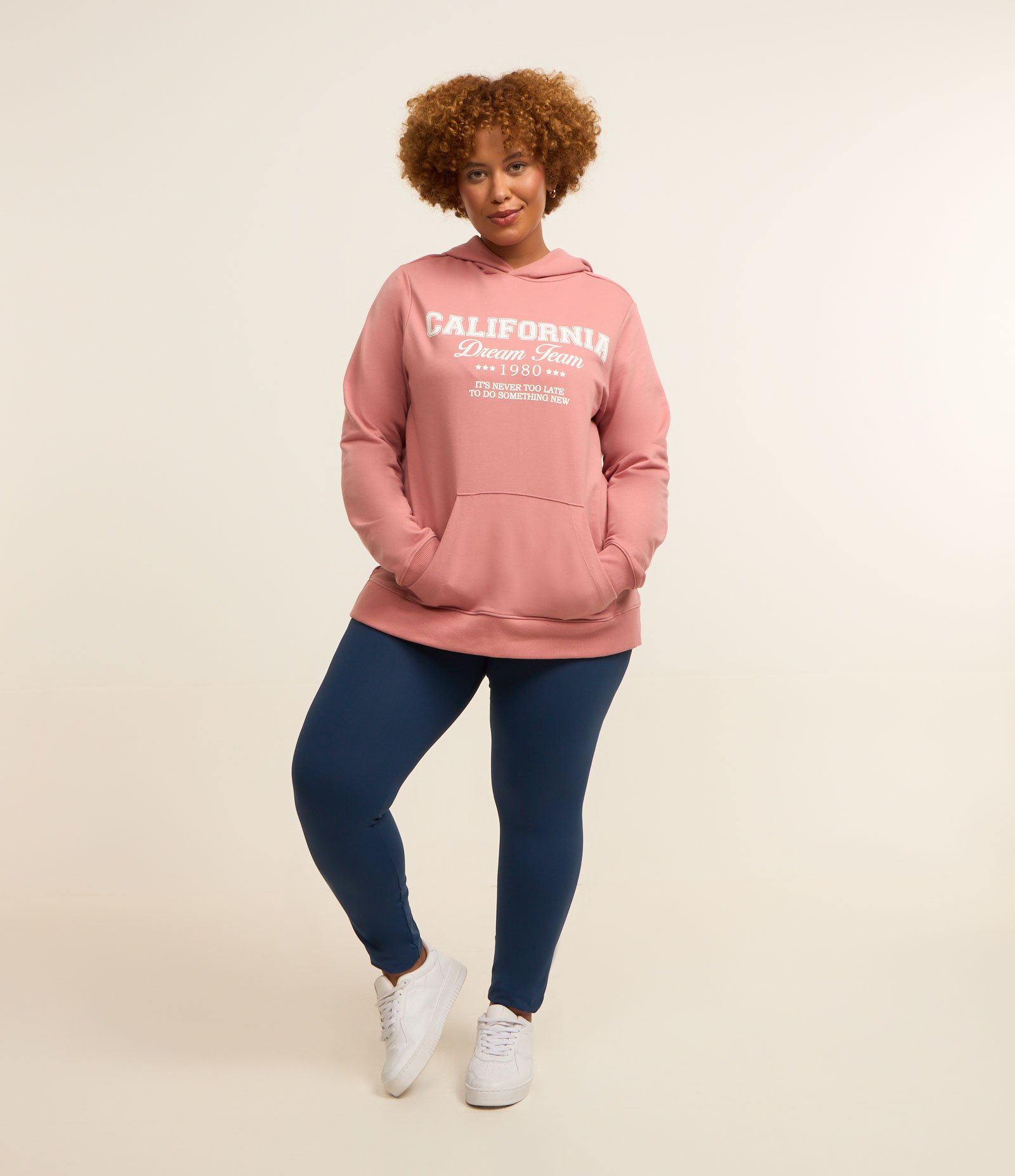 Casaco Canguru Esportivo Califórnia Curve e Plus Size Rosa 3