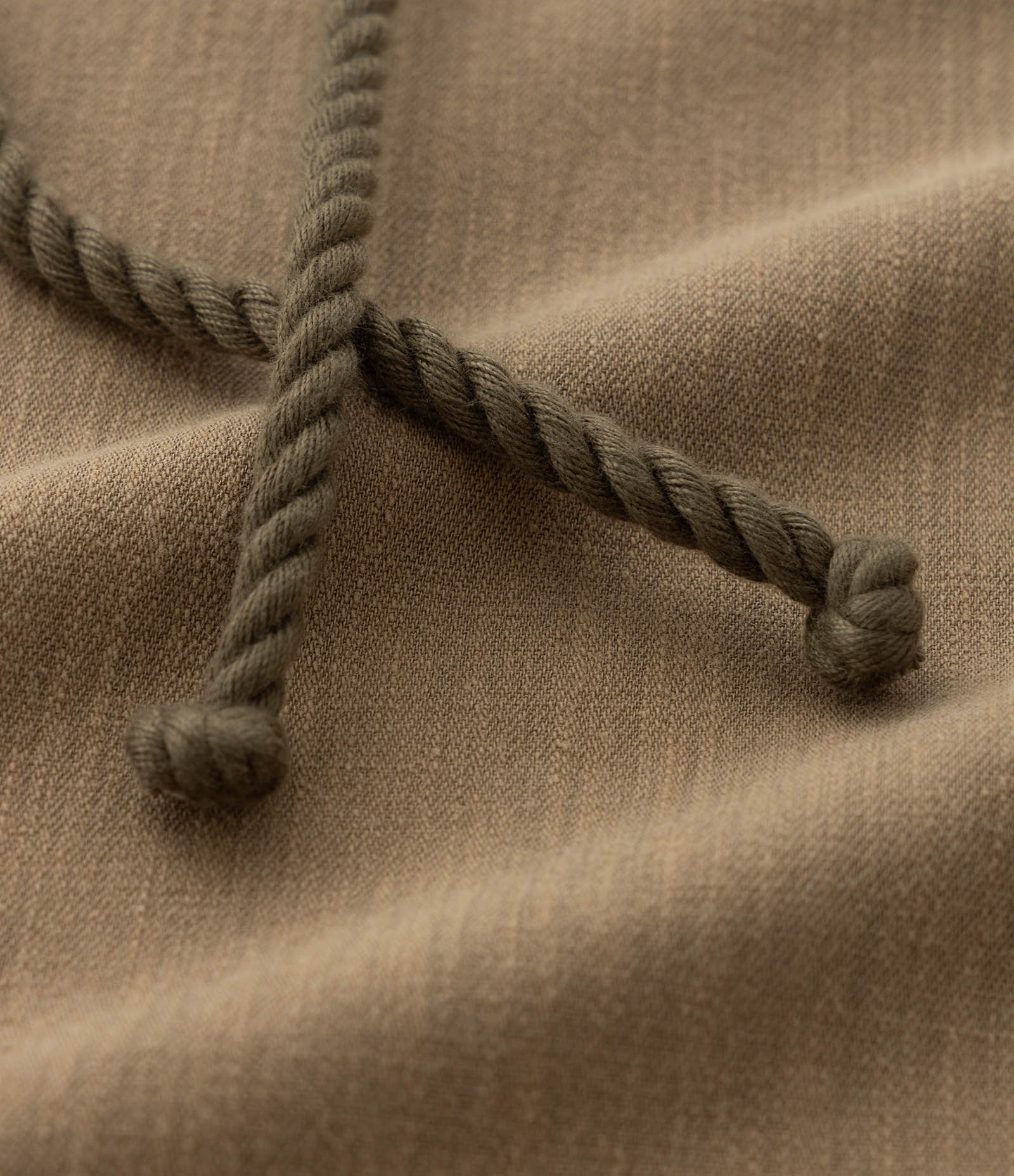 Calça Pantalona em Sarja Leve e Amarração Curve & Plus Size Marrom 7