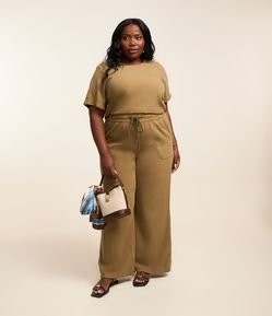 Calça Pantalona em Sarja Leve e Amarração Curve & Plus Size