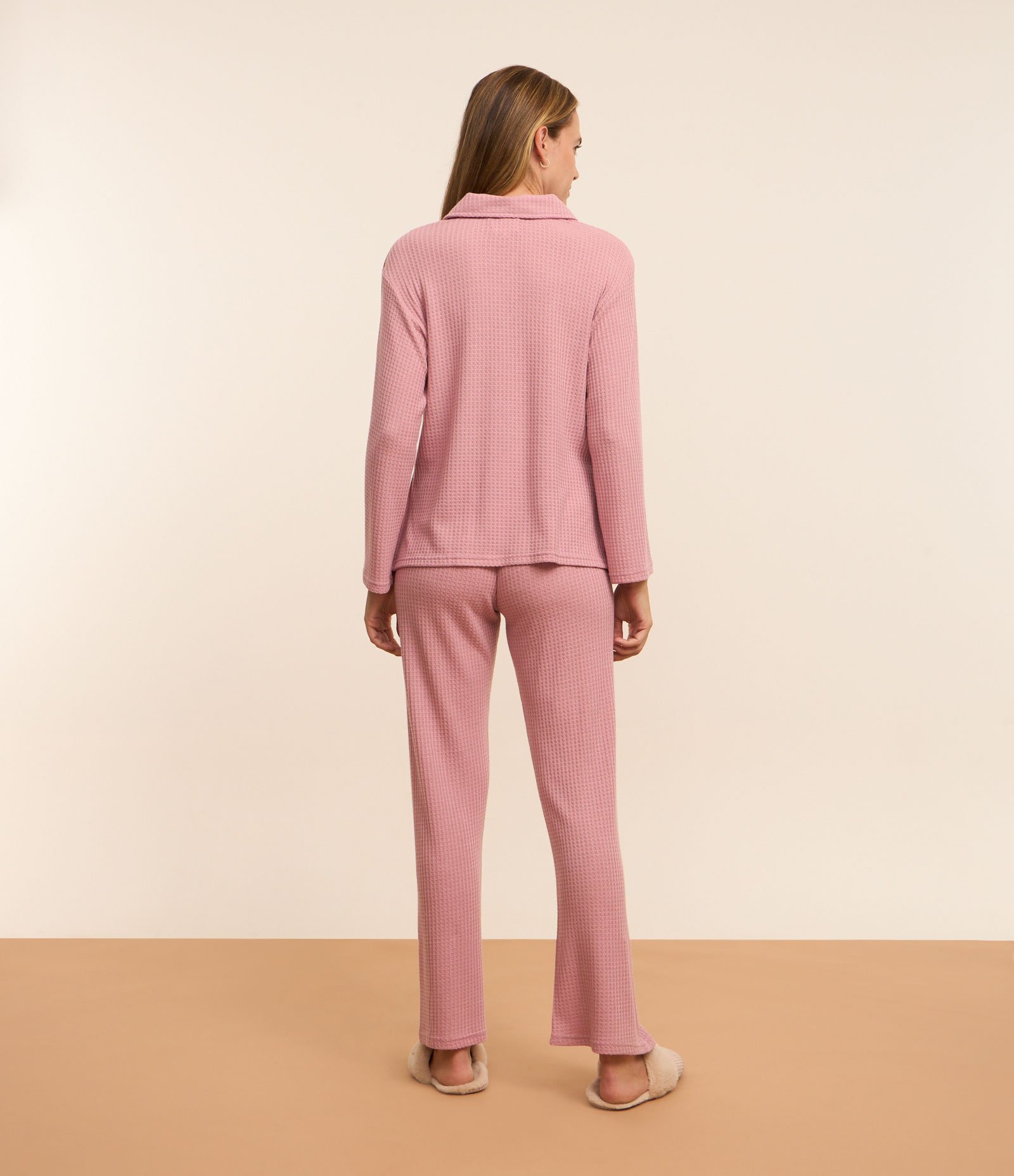 Pijama Longo em Malha Texturizada com Gola Polo Rosa 2